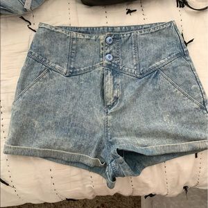 High waisted slim short from urban outfitters.